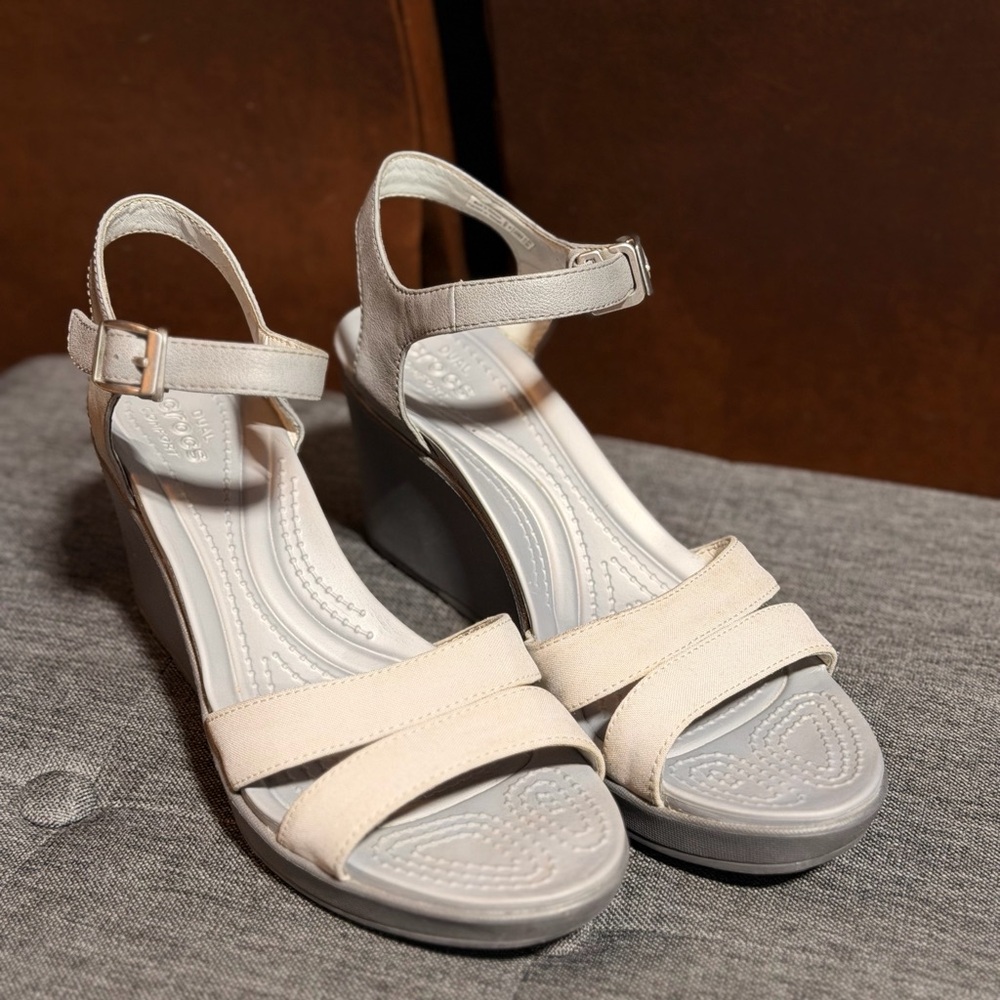 CROCS Women's gray Ankle-Strap Wedge Sandals - Picture 4 of 7